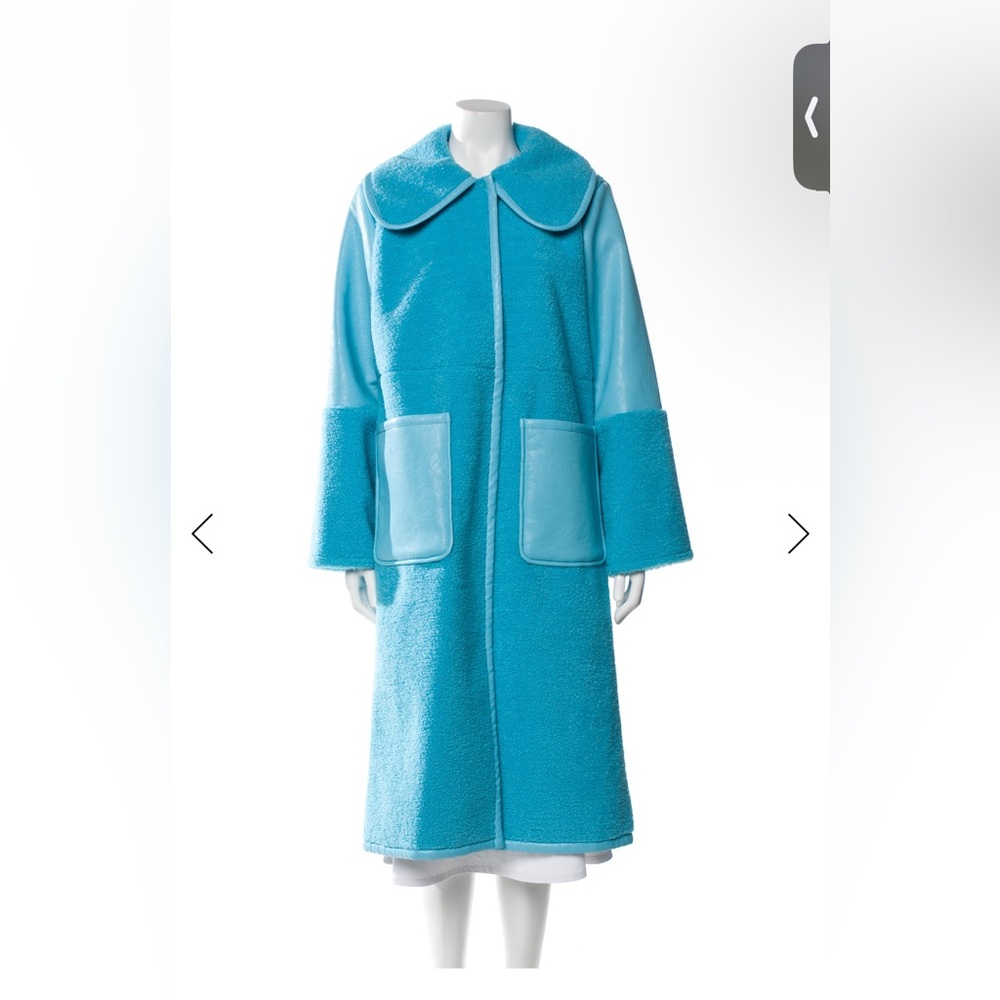 Elegant Turquoise Teddy and Leather Oversized Jacket - Picture 2 of 12